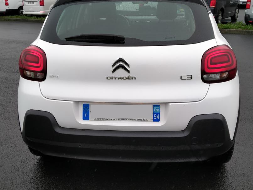 vehicule en location vente C3 Blue HDI 100 cv S&S Shine Blanche toit noir