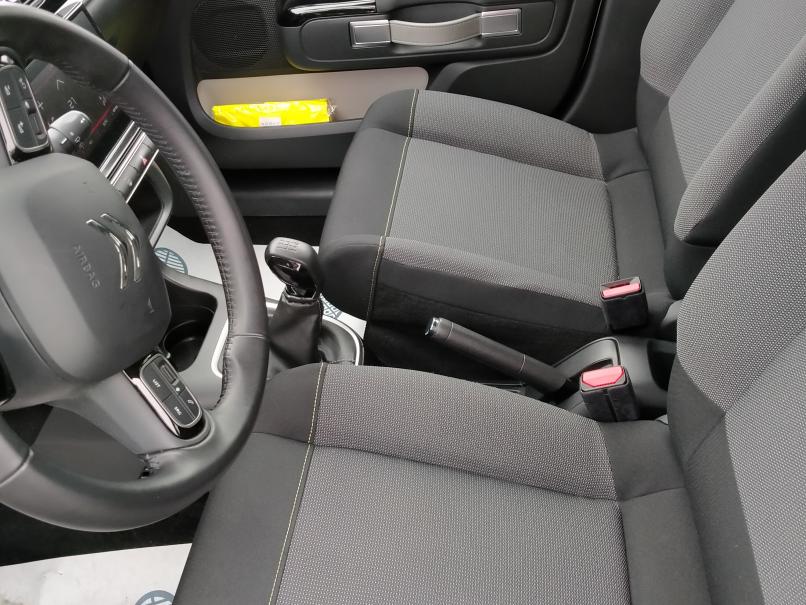 vehicule en location vente C3 Blue HDI 100 cv S&S Shine Blanche toit noir