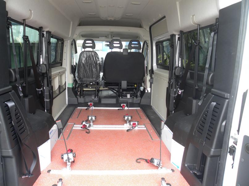 vehicule en location vente Ducato Combi 3,3 MH2 2,3 MJT 130 cv Euro 6 Blanc VASP HANDICAP TPMR