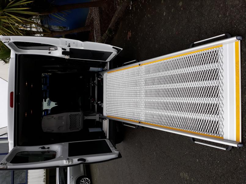 vehicule en location vente Jumper Combi Confort 3,0 L1H1 BlueHDI 140 cv Euro 6 Blanc