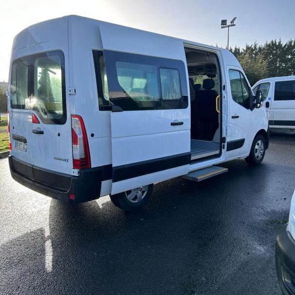 vehicule en location vente Master Fourgon FG TR GCF F3500 L2H2 DCI 135 cv Blanc minéral (Banquette double) VASP Handicap