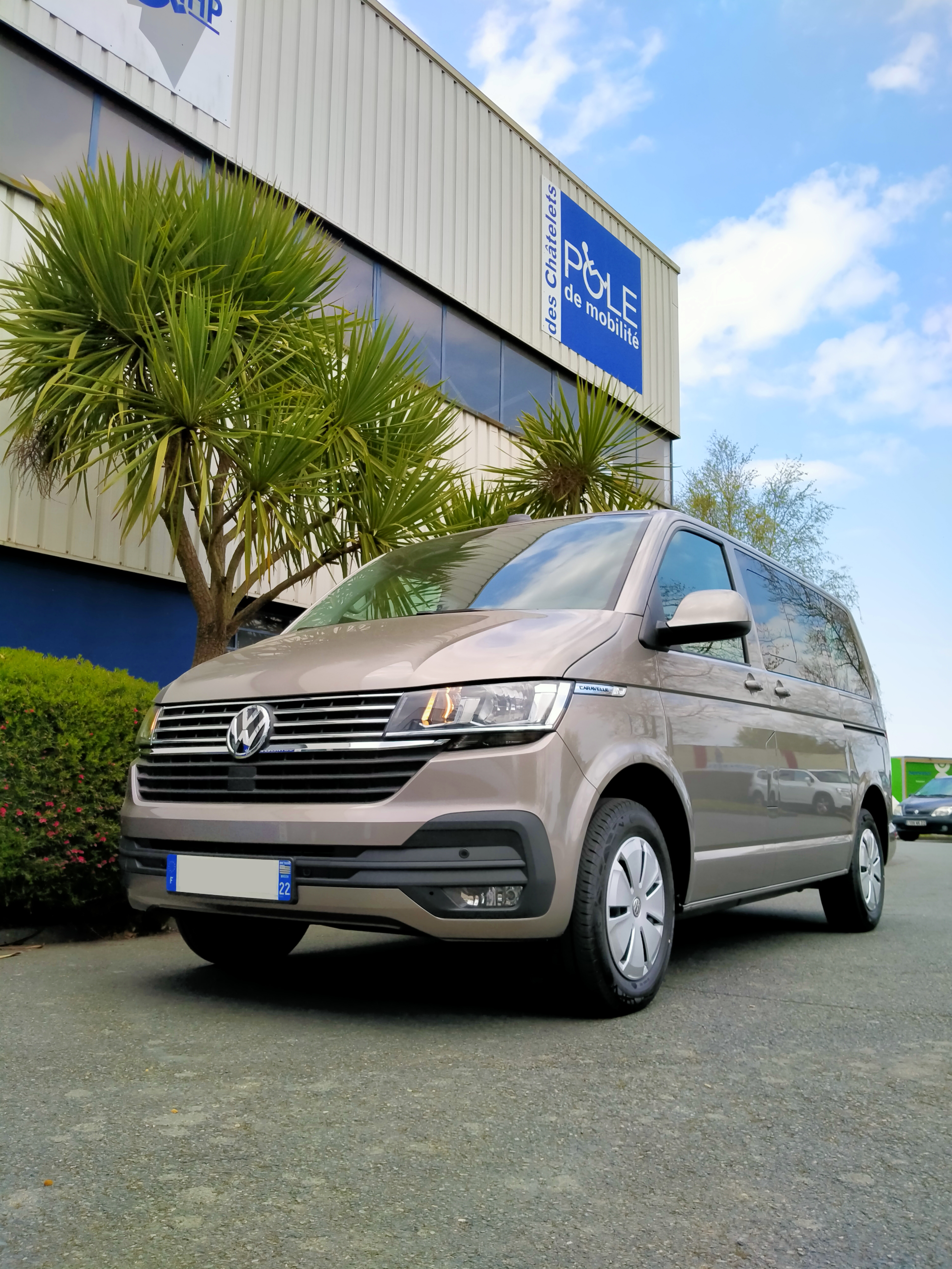 Caravelle Courte Confortline Euro 6.1 2,0 TDI 110 cv 8 places Beige