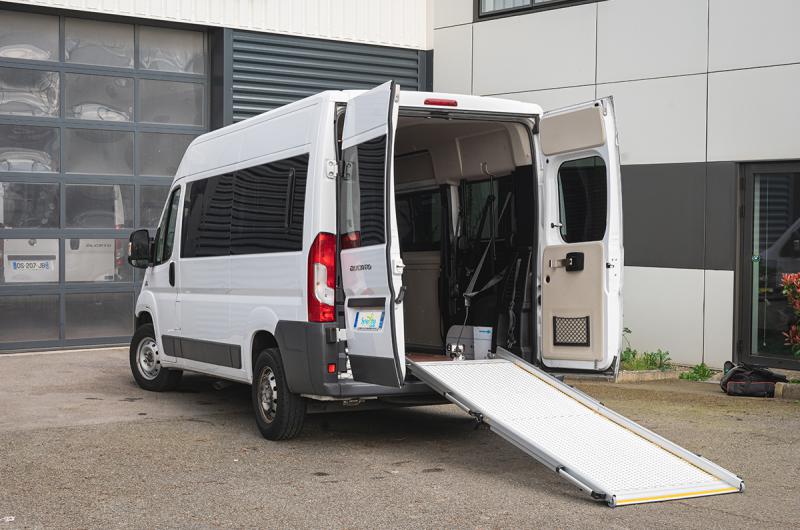 vehicule en location vente Ducato Combi Moyen