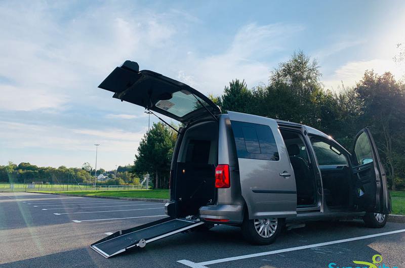 vehicule en location vente Caddy Court Adapté