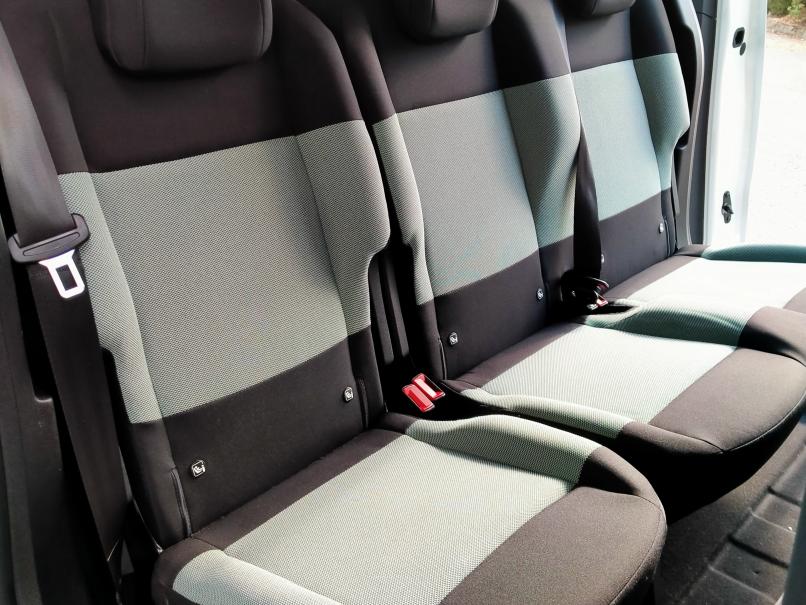 vehicule en location vente Berlingo XL BlueHDI 7 Places Feel