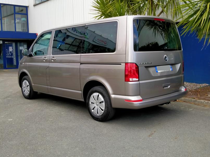 vehicule en location vente Caravelle Courte Confortline Euro 6.1 2,0 TDI 110 cv 8 places Beige