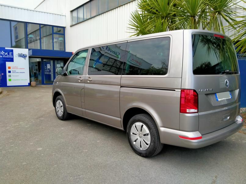 vehicule en location vente Caravelle Courte Confortline Euro 6.1 2,0 TDI 110 cv 8 places Beige