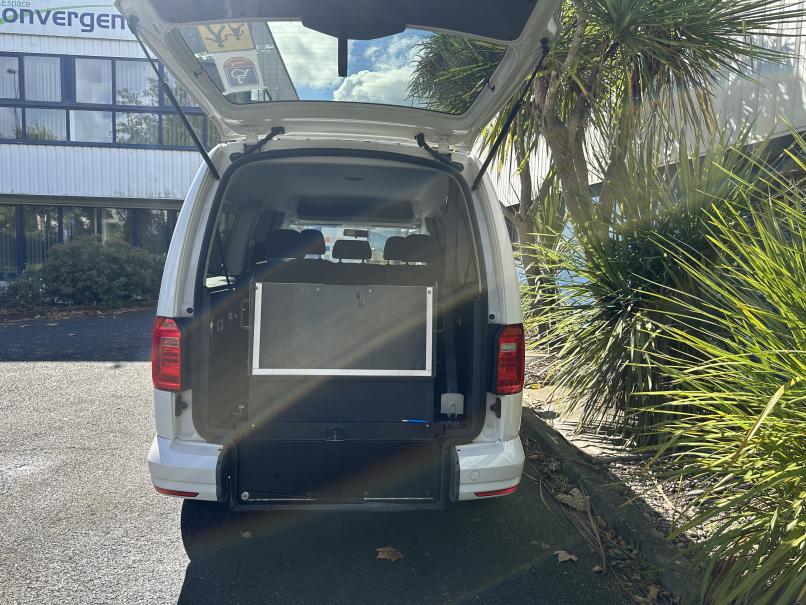 vehicule en location vente Caddy Maxi IV Trendline 2,0 TDI 102 cv Euro 6 Blanc 7 places adapté Lenoir