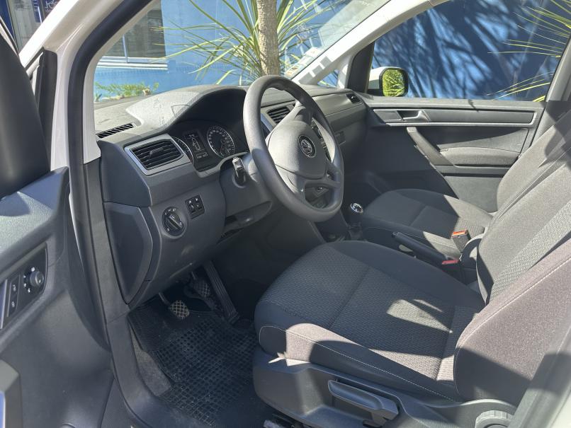 vehicule en location vente Caddy Maxi IV Trendline 2,0 TDI 102 cv Euro 6 Blanc 7 places adapté Lenoir