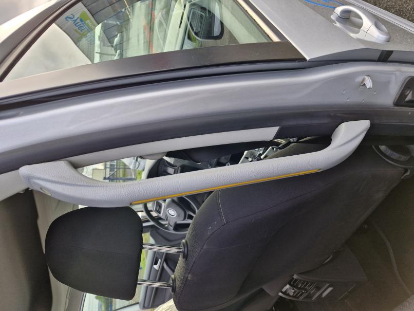 vehicule en location vente Caddy Maxi IV Trendline 2,0 TDI 102 cv Euro 6 B Gris 7 places adapté Lenoir