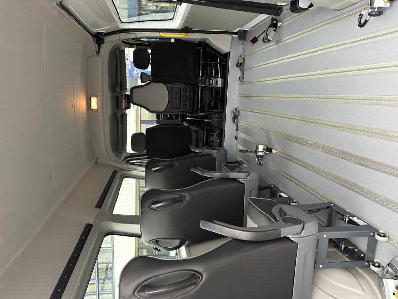 vehicule en location vente Master Fourgon FG TR GCF F3500 L2H2 DCI 135 cv Blanc minéral (Banquette double) VASP Handicap